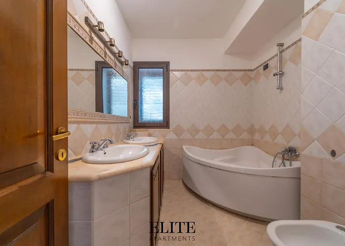 Konukevi My Al Centro Di